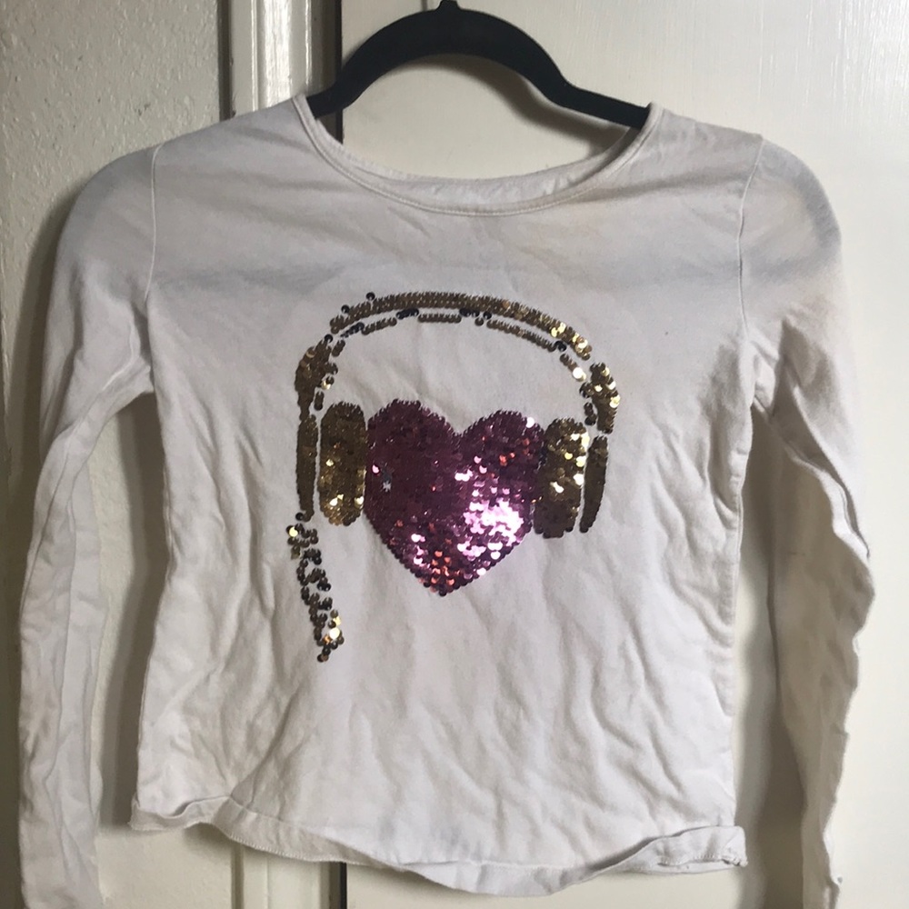 Headphone on Heart Sparking Shirt